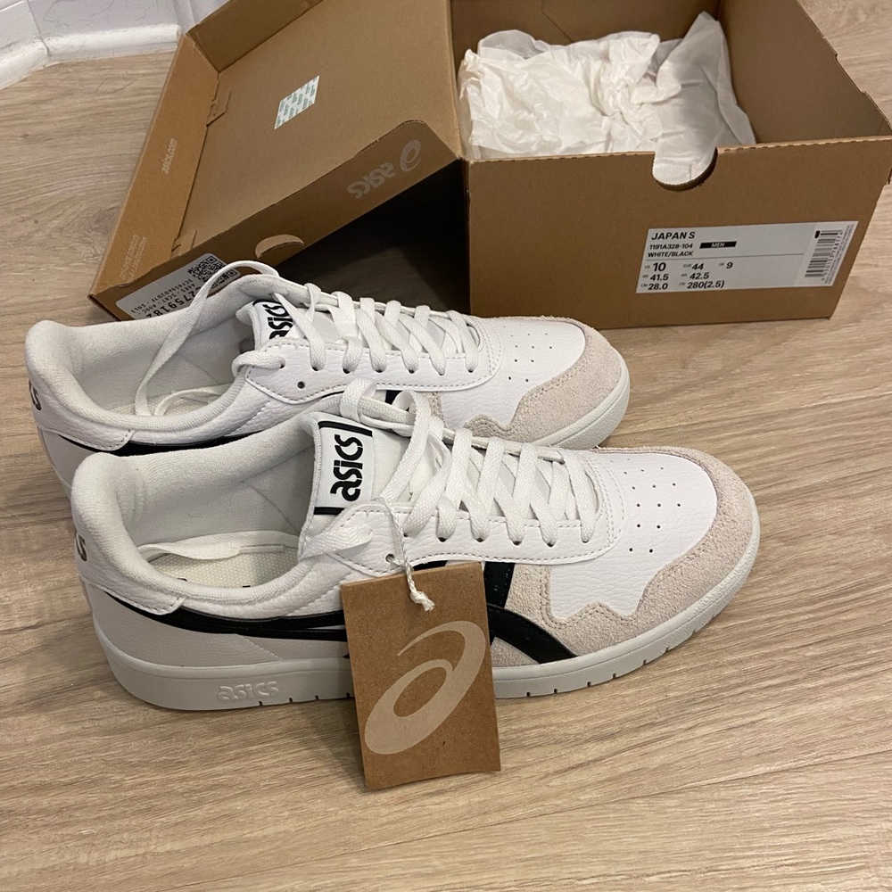 Asics Japan S White, Black, Beige Toe Sneakers NWT